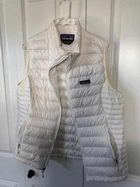 Patagonia Women's White Quilted Down Vest